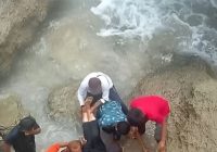 Jatuh Saat Swafoto, Guru Besar UGM Tewas Terseret Ombak di Pantai Pulangsawal Gunung Kidul