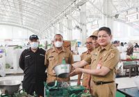 Dinas Perdagangan Kota Banjarbaru Sidak Timbangan Pedagang Pasar Bauntung Banjarbaru