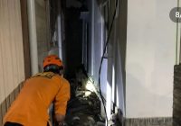 Belum Dihuni, Rumah di Jalan Jafri Zam Zam Banjarmasin Roboh
