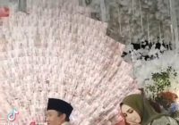 Viral Sultan Madura Sawer Pengantin Pakai Bunga dari Uang Ratusan Ribu