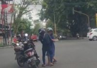 Viral Dua Wanita Saling Cakar di Perempatan Telawang Banjarmasin