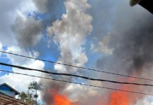 BREAKING NEWS: Api Berkobar di Kawasan Jalan AKB Pasar Lama Banjarmasin