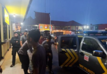 Bersiap Shalat Magrib, Personel Polresta Banjarmasin Dikejutkan Laka di Depan Mapolres