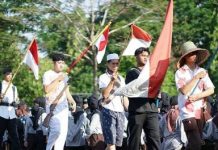 Ratusan Pemuda Banjarmasin Berjalan 10 Km Napak Tilas Jejak Pahlawan