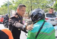 Kapolresta Banjarmasin Turun ke Jalan Usai Pimpin Upacara Sumpah Pemuda, Lakukan Ini
