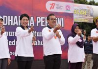 Istri Panglima TNI, Hetty Andika Perkasa Ajak Masyarakat Jadi Akseptor KB di Roadshow Kalsel