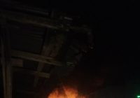 Api Hanguskan 4 Rumah dan 2 Sepeda Motor di Desa Wirang Tabalong, Kerugian 1 Miliar Lebih