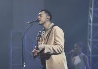 Trending Dihujat Netizen, Penyanyi 'To The Bone' Pamungkas Gesekkan Hape ke Alat Vital