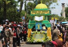 Meriahkan Pawai Taa'ruf MTQ Nasional XXIX, Lapas Narkotika Karang Intan Raih Juara Tiga