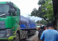 Kecelakaan Lalu Lintas Kembali Terjadi di Kalsel, Satu Orang Terlindas dan Tergeletak di Bawah Truk