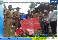Dinas Sosial Berikan Bantuan untuk Korban Angin Puting Beliung di Desa Takuti Kabupaten Banjar