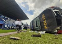 Diutus Jokowi, Menko PMK Tinjau Stadion Kanjuruhan : Ya Gak Karu-Karuan