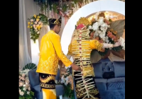 Viral! Pengantin Banjar Kesurupan bak Penari Saat Bersanding di Pelaminan