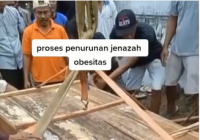 Viral Prosesi Pemakaman Jenazah Obesitas, Peti Dikatrol ke Liang Lahat