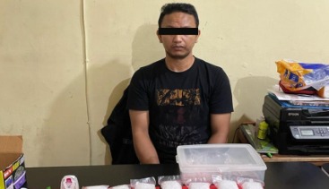 15112022_Tersangka dan barang bukti sabu seberat 1,1 kilogram diamankan Polresta Palangka Raya. (wartabanjar.com - Ist. Polresta Palangka Raya)