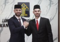 Sah Jadi WNI! Jordi Amat dan Sandy Walsh Pamerkan E-KTP