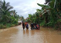 Banjir Balangan Berangsur Surut, BPBD Kirim Logistik untuk Warga yang Bertahan di Rumah