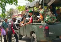 Personel Koramil Banjarmasin Timur Keliling Bagikan Ratusan Nasi Kotak