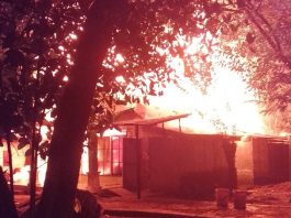 Malam-malam Rumah Sampurna di Desa Teluk Masjid Balangan Hangus Dilalap Api