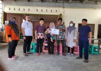 Lazis Assalam Fil Alamin Berikan Bantuan Modal Kepada Warga Banjarmasin