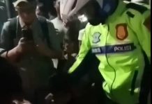 Pengendara Mabuk Tabrak Seng Pembatas Proyek Taman Sanggam Balangan, Nyaris Dihakimi Warga