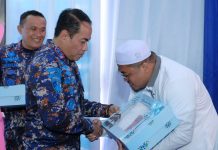 Nelayan dan Marbot Ketiban 'Durian Runtuh', Kapolda Kalsel Berangkatkan Mereka Umrah