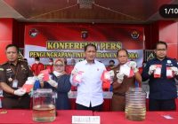 Polda Kalteng Musnahkan Setengah Kilogram Sabu