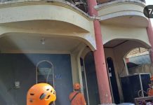 Rumah 2 Lantai di Jalan Cendrawasih Banjarmasin Roboh