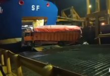 Video Detik-Detik Truk Jatuh ke Laut di Pelabuhan Merak