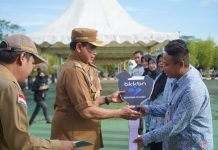 6 Koordinator Penyuluh KB di Tanah Bumbu Menerima Sepeda Motor Operasional