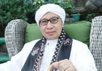 Bacaan Doa Akhir Tahun dan Awal Tahun Baru 2023, Buya Yahya: Tidak di Alun-alun Ya!