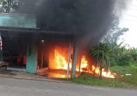 Pagi Hari Warga Jalan Kesumagiri Tapin Geger Kebakaran di Sebuah Rumah, Kerugian Capai Puluhan Juta