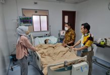 Menpora Amali Minta Doa Kesembuhan Mantan Ketum PSSI, Azwar Anas yang Terbaring di RSPAD