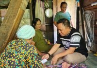 Kembali Door to Door, Lazis Assalam Fil Alamin Salurkan Zakat Kepada Pekerja Berat dan Warga Tak Mampu di Sungai Bilu