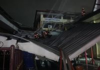 Atap Luar Masjid Al Muhtadin Polda Kalsel Roboh Saat Kebakaran Berlangsung