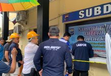 BREAKING NEWS Tim Puslabfor Polda Jatim Tiba di Gedung Biro SDM Polda Kalsel yang Terbakar