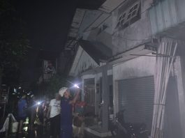 Diduga Gara-Gara Setrika, Si Jago Merah Lahap Sebagian Rumah Pak RT di Jalan Kuripan Banjarmasin