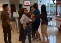 Video Ibu Rebut Balita di Lobi Hotel Diunggah Hotman Paris, ini Kisahnya