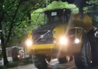Truk Raksasa HD Bebas Melenggang di Kayu Tangi Banjarmasin