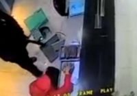 Viral Video Perampok Ancam Teller BRI Pakai Parang, Incar Uang Gepokan
