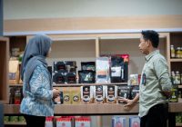 Kopi Aranio Binaan PLN Curi Perhatian Turis di Bandara Syamsudin Noor