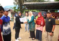 Ketua TP PKK Tanah Bumbu Apresiasi Kegiatan Hari Gizi Nasional di Puskesmas Lasung Kusan Hulu