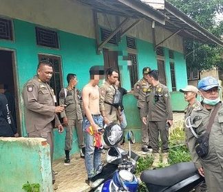 5 Pria dan 1 Wanita Diamankan Pesta Miras Oplosan di Kamar Kos Angsau Pelaihari