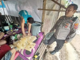 Dapat Laporan Lewat Instagram, Polres Banjarbaru Amankan 36 Plastik Tuak dari Penjual di Karang Anyar 1