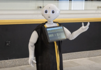 Robot Kuasai 11 Bahasa Akan Melayani Jemaah di Sekitar Ka'bah