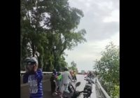 HATI-HATI! Ceceran Solar di Jalan A Yani Wilayah Astambul, Banyak Pengendara Jatuh Hingga Cedera