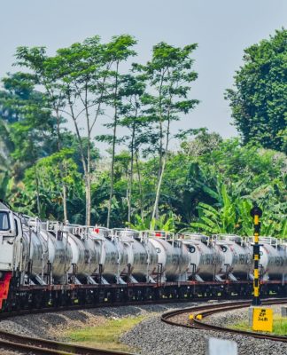 PT KCI Bakal Impor Kereta Bekas dari Jepang
