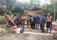 Penghuni Rumah Tertimpa Pohon Tumbang di Batulicin Terima Bantuan