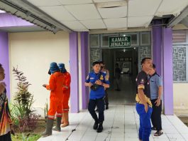 BREAKING NEWS Pengendara Sepeda Listrik Tewas di Bundaran Ketupat Kandangan