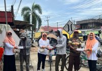 Jumat Berkah, DWP Tanah Bumbu Bagikan Ratusan Nasi Kotak